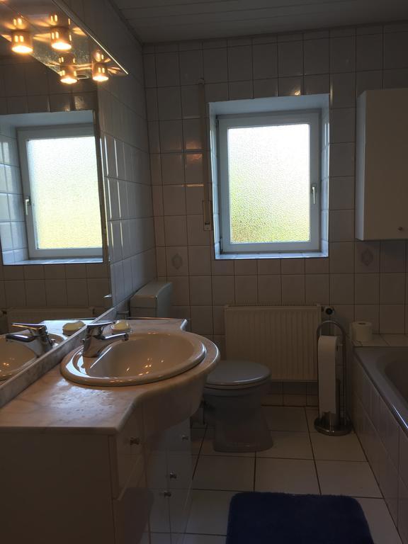 4-Zimmer Apartment Auf Resthof Halver Eksteriør billede